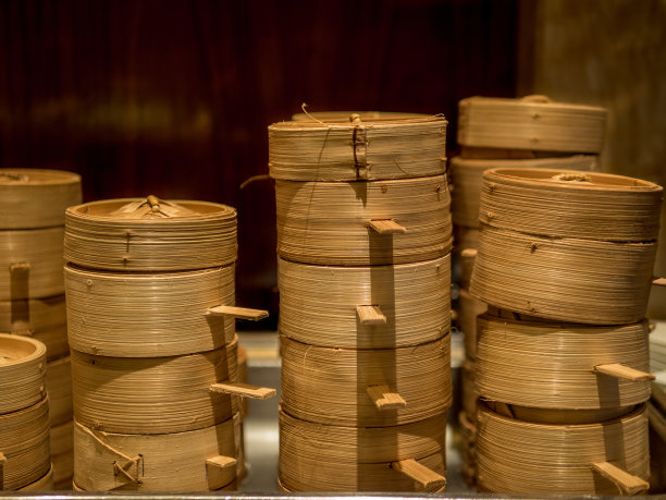 一堆点心竹篮- 2个图片下载