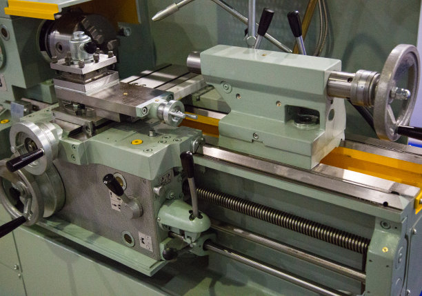 车床的绿色图片下载