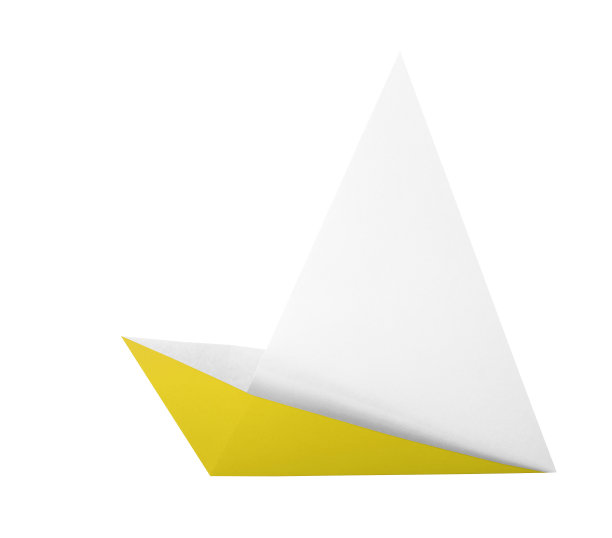 黄色的折纸船图片下载