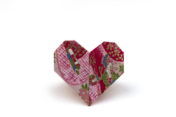 折纸情人节的心图片下载