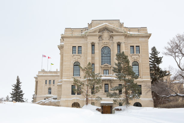 冬季萨斯喀彻温省立法大楼西入口图片下载