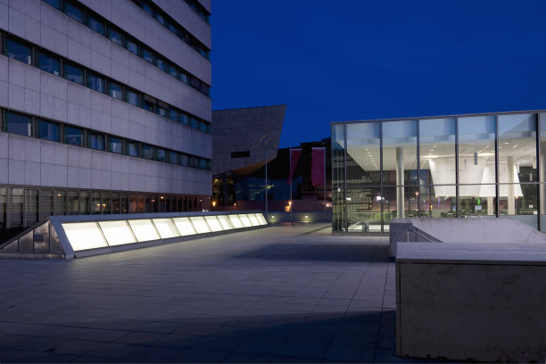 Officebuilding晚上图片下载