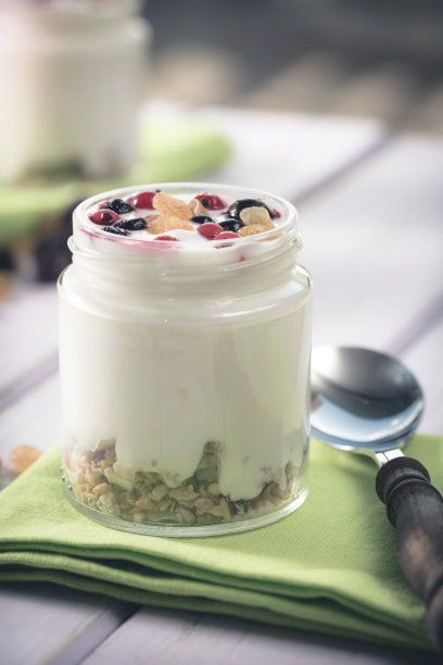 酸奶和草莓图片下载