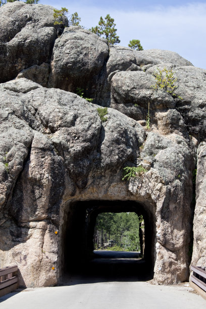 岩石隧道图片下载