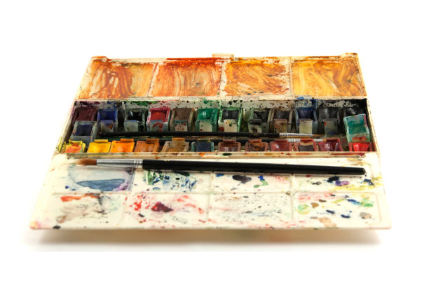 用过的脏水彩颜料，用刷子涂抹图片下载