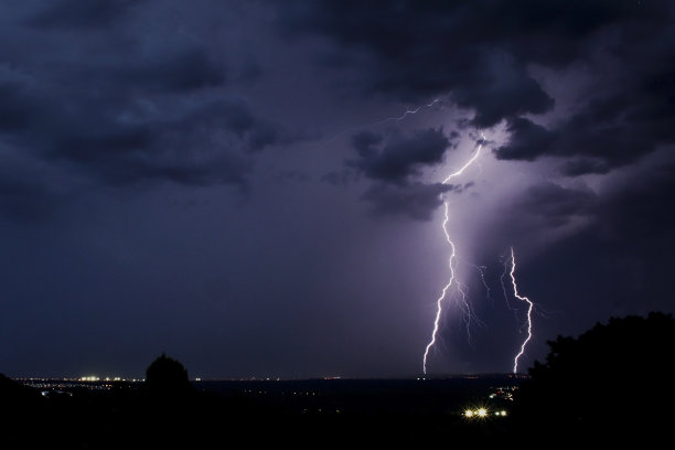 雷电云图片下载