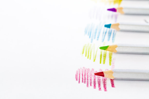 彩色铅笔画和白色背景的铅笔画图片下载