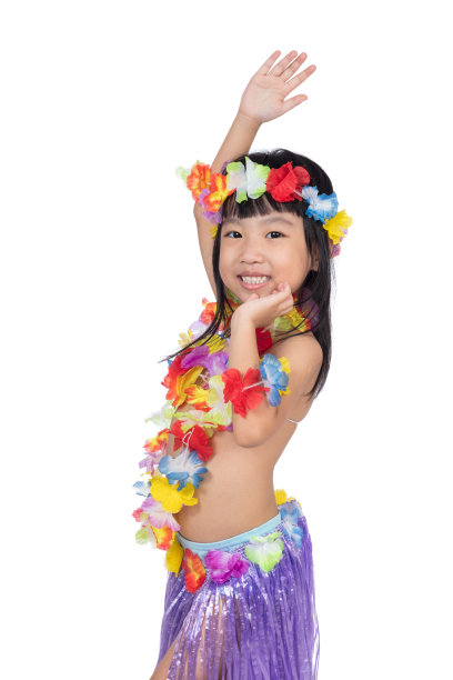 亚裔华裔小女孩穿着夏威夷服装图片下载