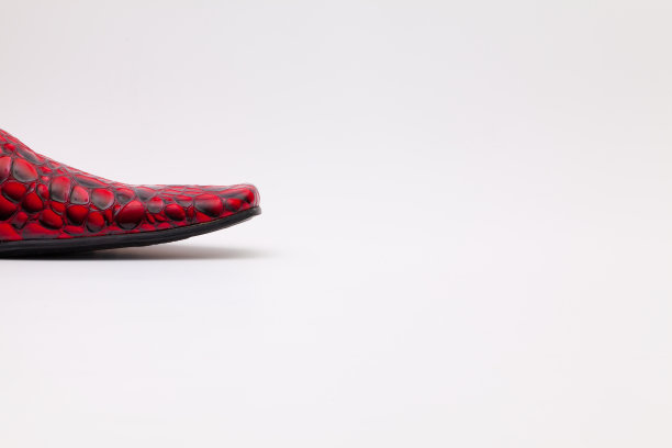 男士红色鞋的细节图片下载