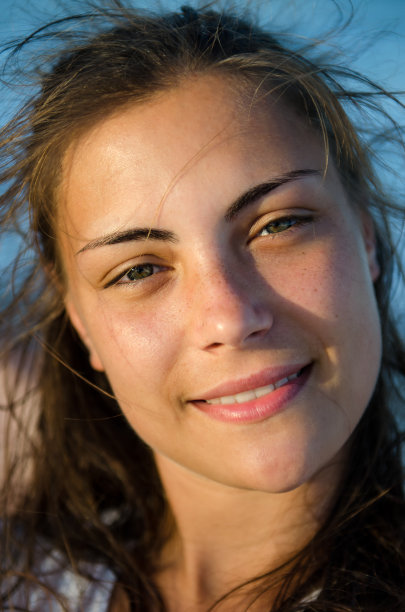 美丽女孩的肖像图片下载