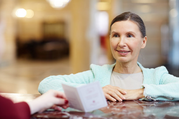 高级旅行者图片下载