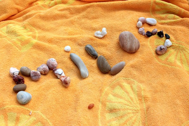 米勒在毛巾上签字图片下载