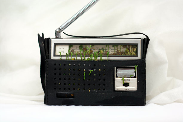 20世纪60年代的古老无线电图片下载