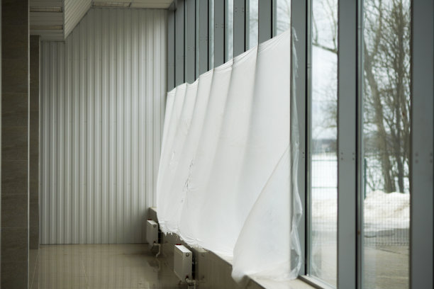 阳台窗户装饰图片下载