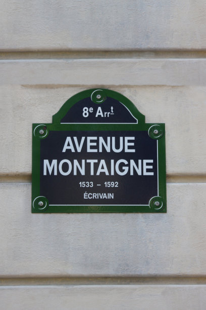 巴黎-法国大道蒙田-牌匾街图片下载