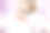 年轻的女孩正在对着两部电话说话图片下载