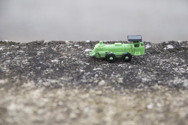 绿色的玩具火车图片下载