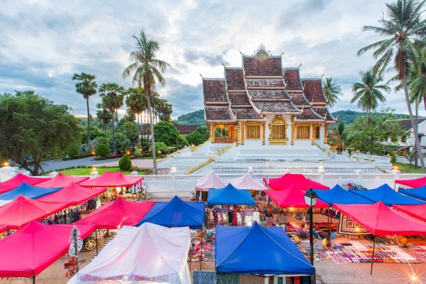 琅勃拉邦夜市，老挝图片下载