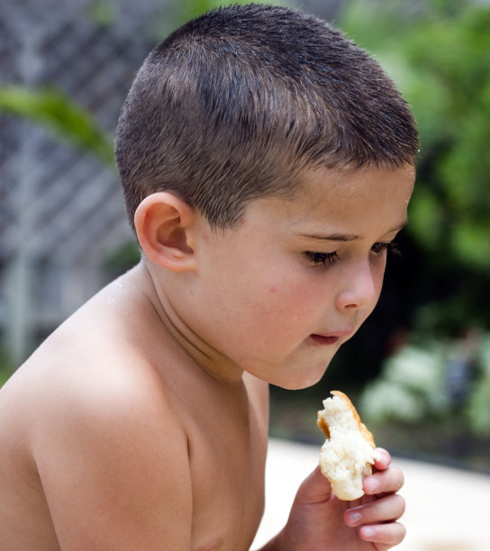 我饿了，但请等一下图片下载