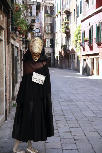 嘉年华模特图片下载