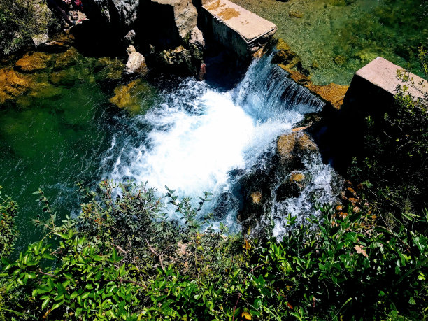 小瀑布图片下载