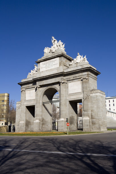 马德里的托莱多门图片下载