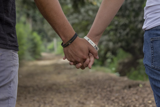 一起散步图片下载