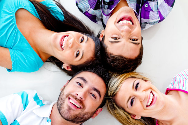 快乐的一群朋友图片下载