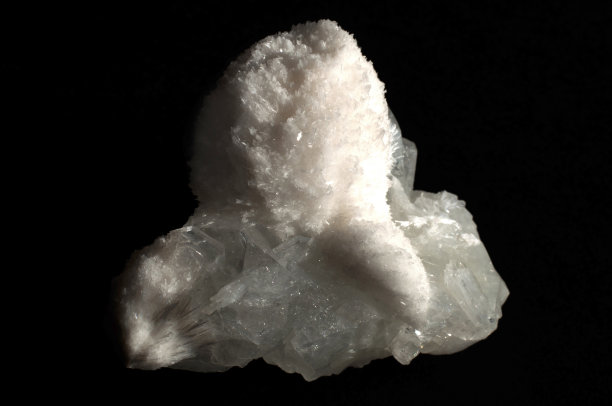 清晰的石英晶体图片下载