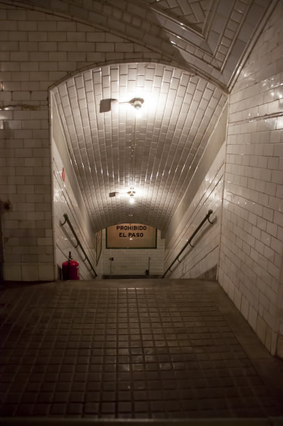 马德里的旧地铁站图片下载