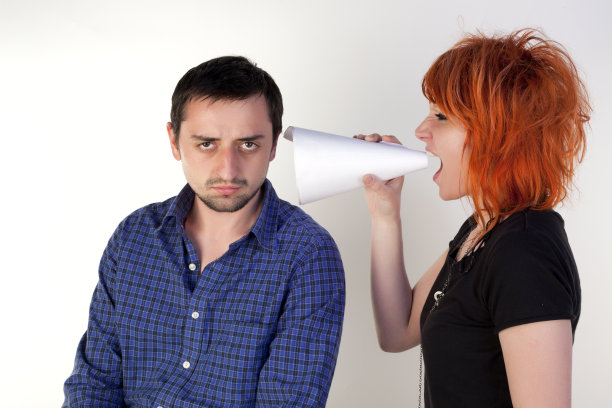 女人对男人尖叫图片下载