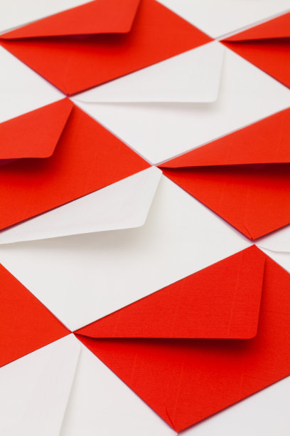 由白色和红色信封组成图片下载