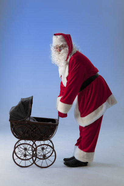 圣诞老人和一辆小马车图片下载
