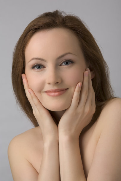 美丽的女性面孔。图片下载