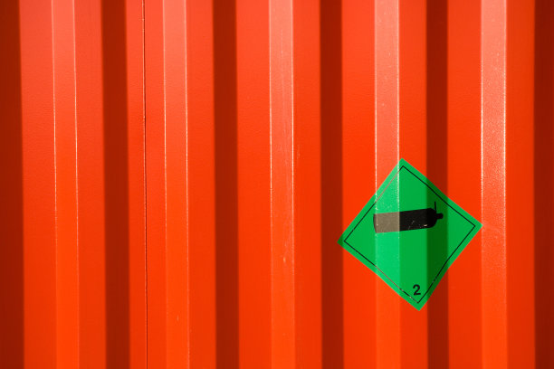 红色的容器图片下载