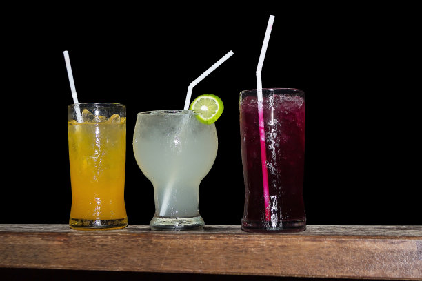 3种果汁图片下载