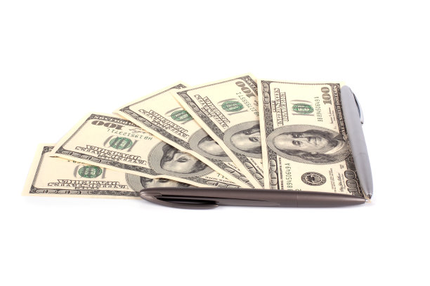 用钢笔装信和钱图片下载