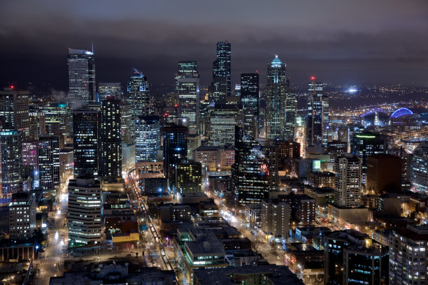 来自空中特写的西雅图夜景图片下载