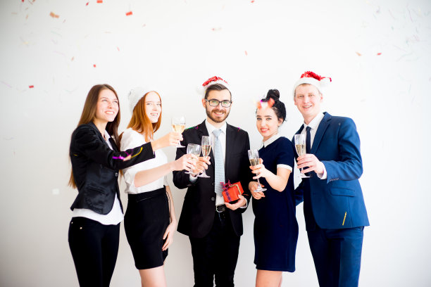 新年办公室聚会图片下载