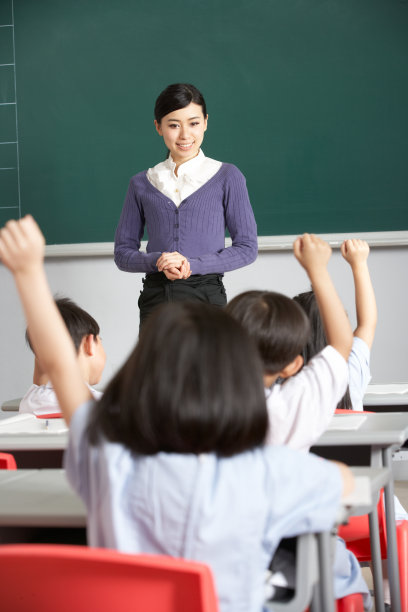 中文学校课堂上的老师与学生素材图片