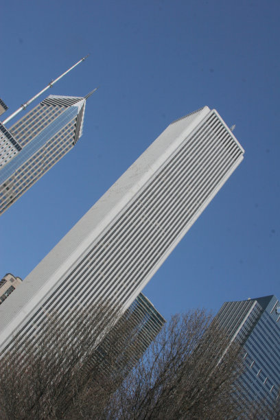 倾斜的芝加哥摩天大楼图片下载