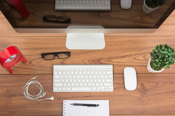 商务办公室俯视图电脑显示器图片下载