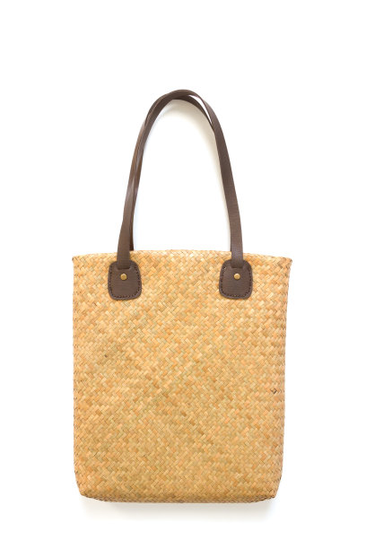 白色背景上的草袋图片下载