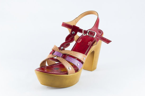 皮凉鞋图片下载