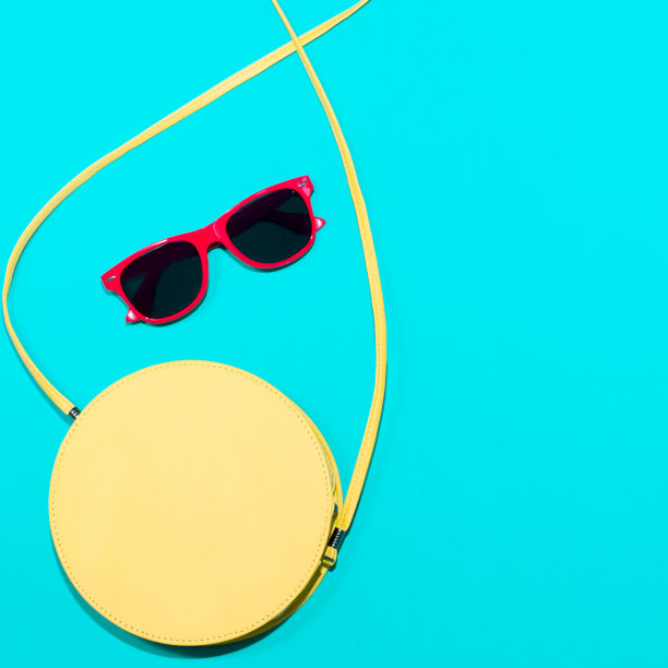 缤纷时尚的女性夏季配饰系列图片下载