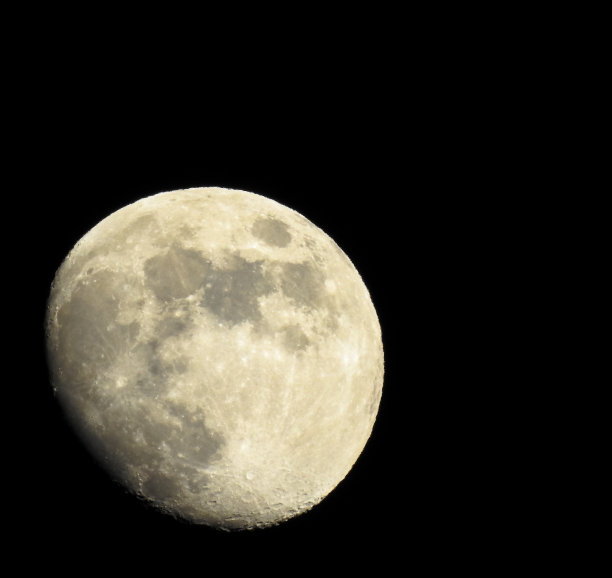 小亚细亚的月亮夜景。宏观照片图片下载