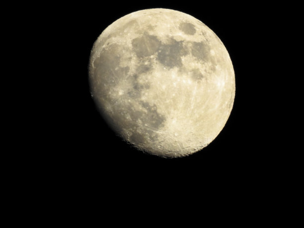 小亚细亚的月亮夜景。宏观照片图片下载