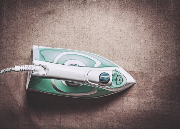 熨衣服图片下载