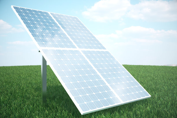 在光伏电池上的云的3D插图反射。草地上的蓝色太阳能电池板。概念替代电源。生态能源，清洁能源图片下载