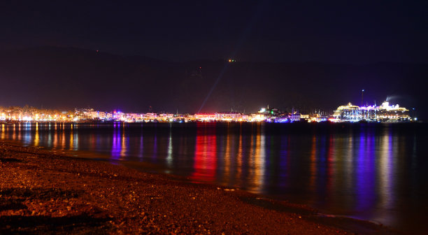 土耳其马尔马里斯的夜景图片下载